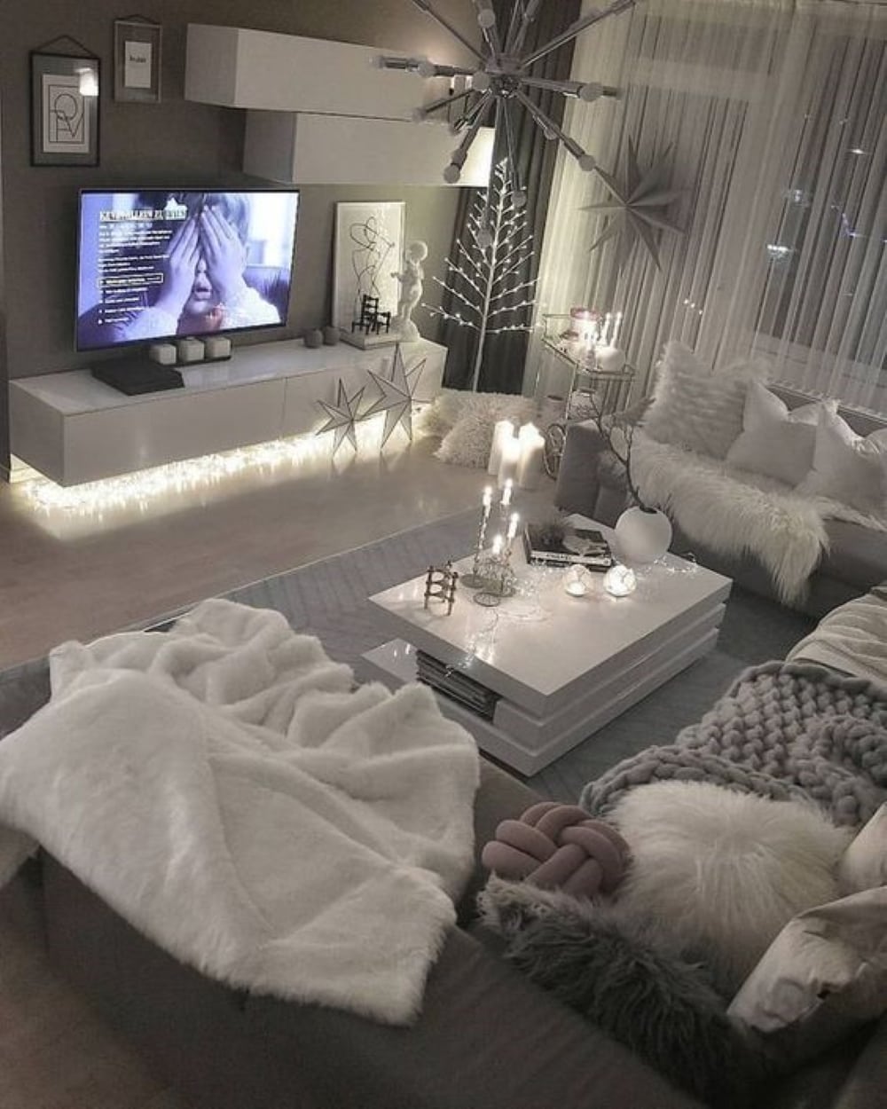 Cozy white living room ideas